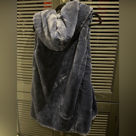 Burning Man Style Faux Fur Hood Vest New w Tags - Picture 3 of 3